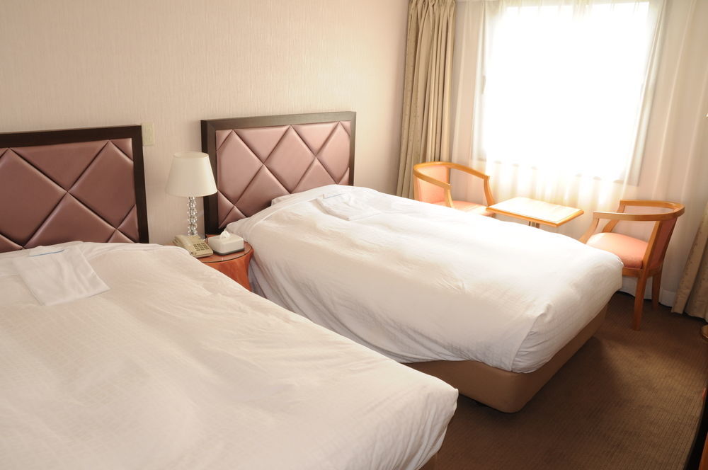 Hotel Terrace Yokohama 3*