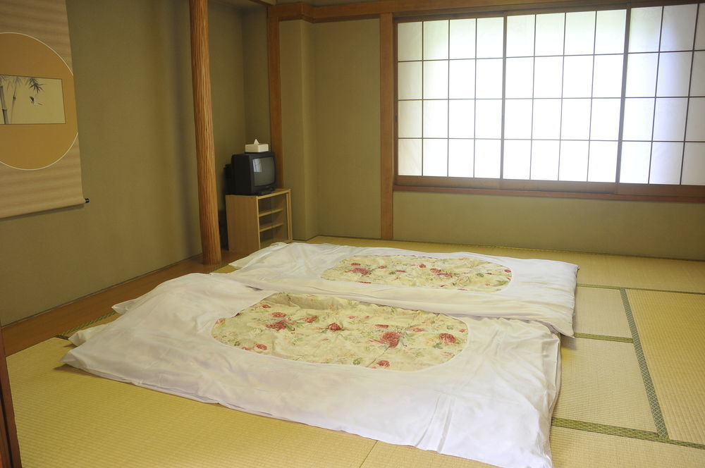 Hotel Terrace Yokohama 3*